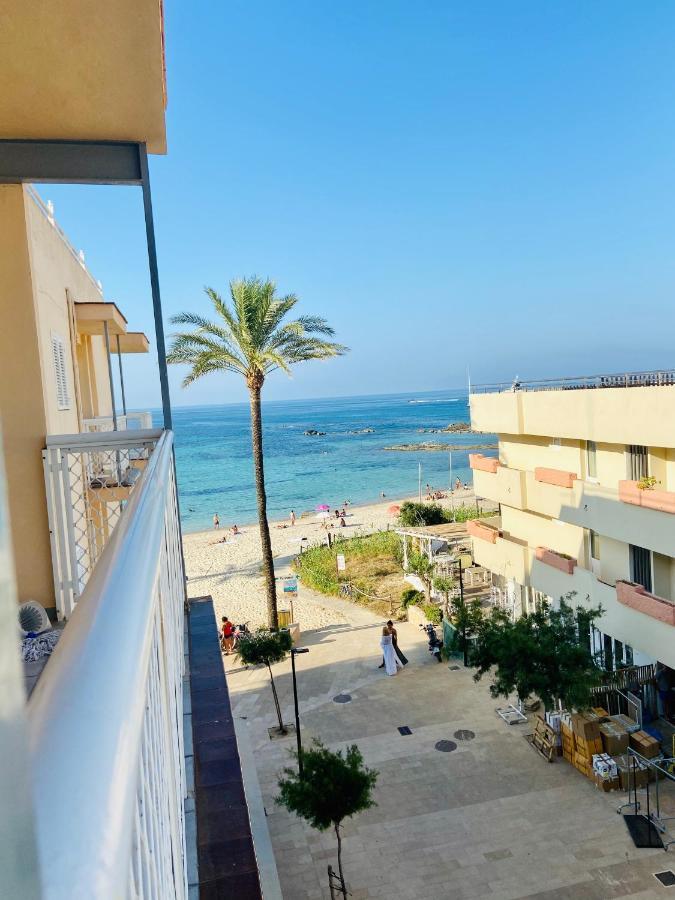 A 2 Passi Dal Mare! Apartment Es Pujols Luaran gambar
