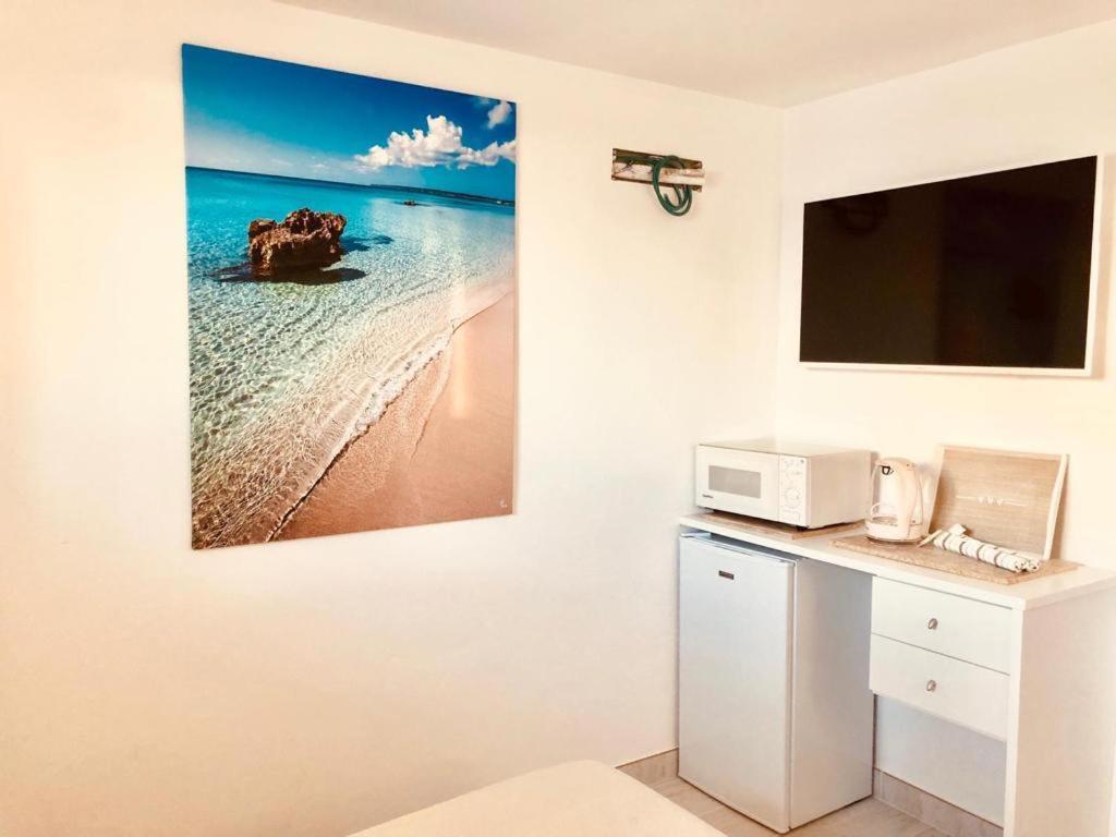 A 2 Passi Dal Mare! Apartment Es Pujols Luaran gambar